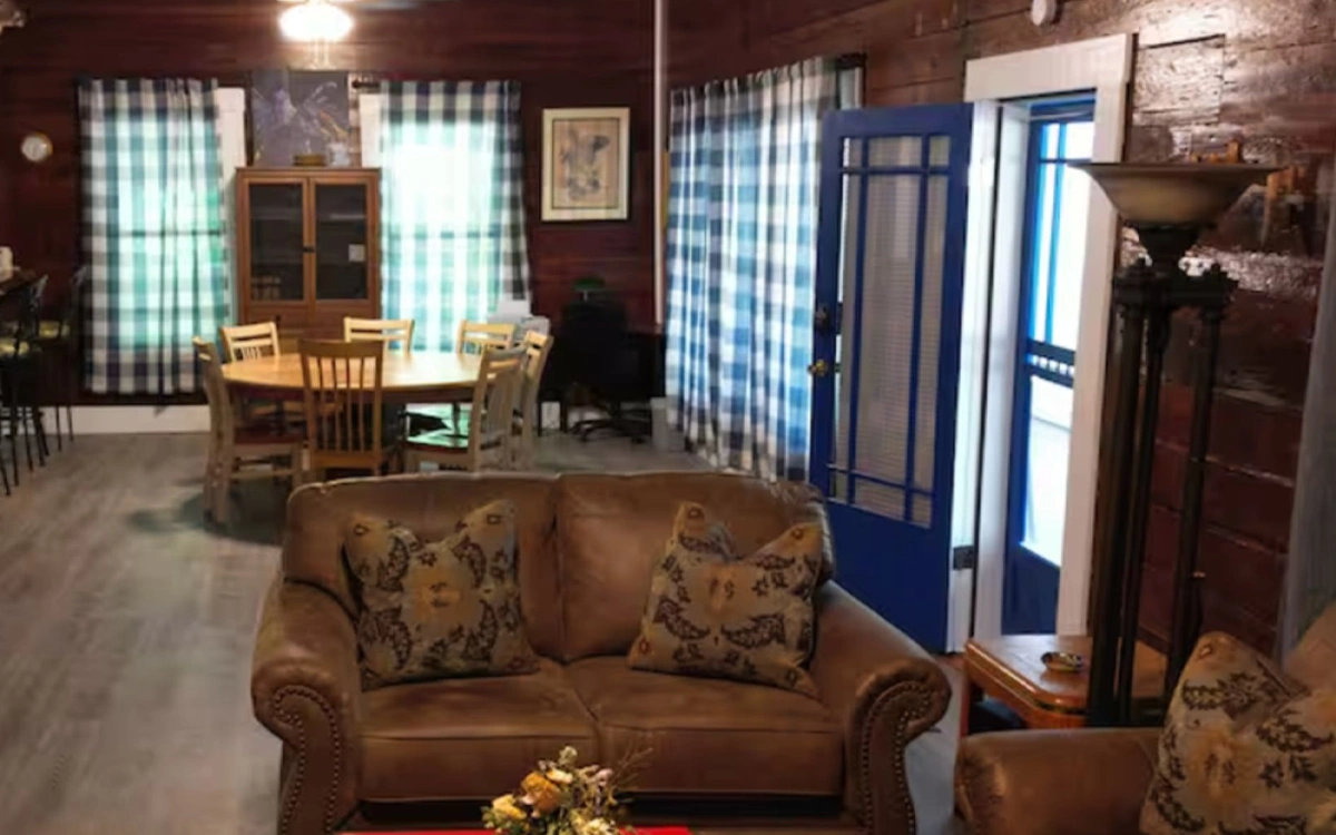 Stay near Pineywoods Vineyard - The Brackin House